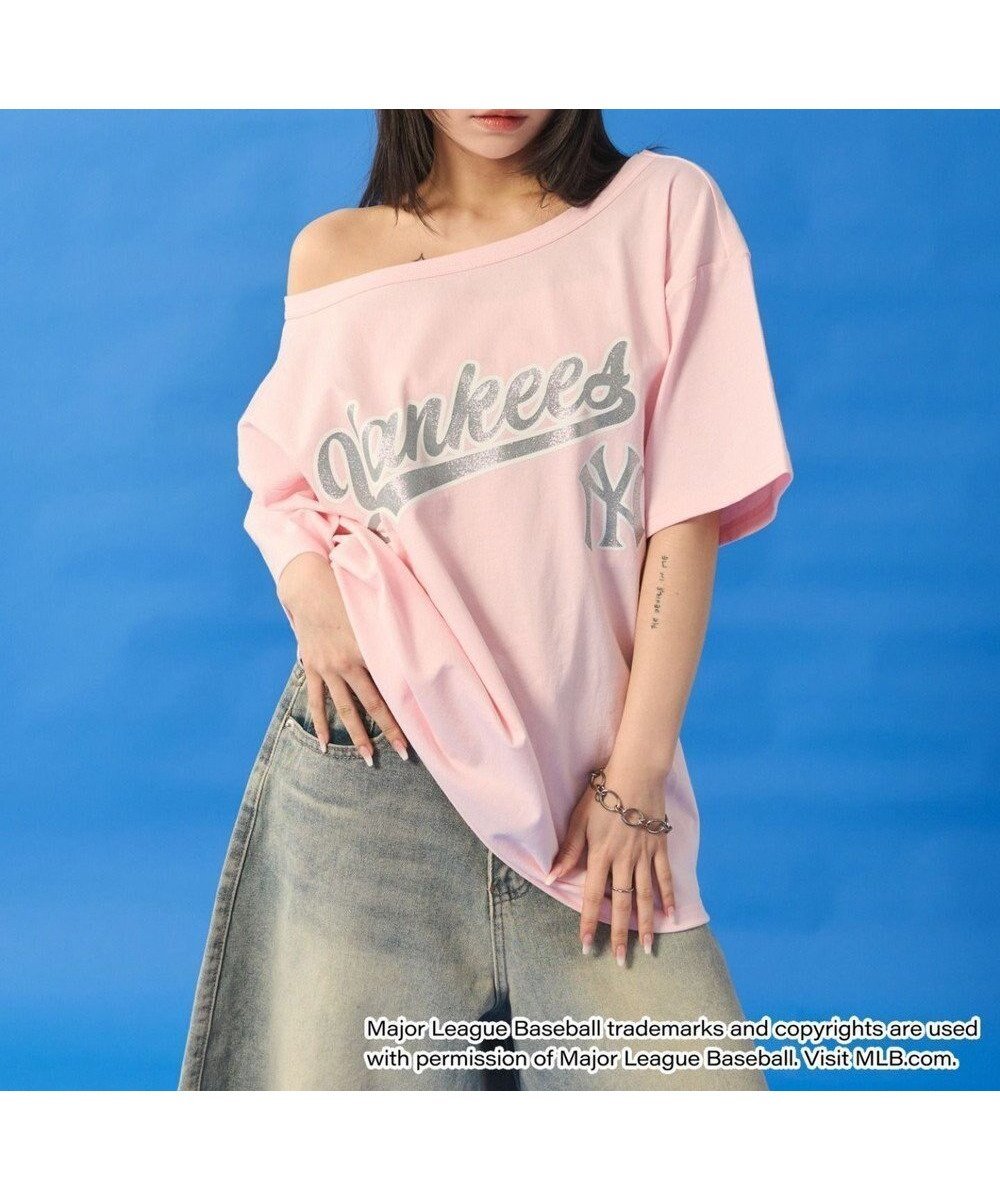 【ウィゴー/WEGO】の別注MLBオフショルビッグT インテリア・キッズ・メンズ・レディースファッション・服の通販 founy(ファニー) 　ファッション　Fashion　レディースファッション　Ladies' Fashion Online　トップス・カットソー　Tops/Tshirt　シャツ/ブラウス　Shirts/Blouses　ロング / Tシャツ　T-Shirts　カットソー　Cut and Sewn　カットソー　Cut And Sew　カーゴパンツ　Cargo Pants　ショート　Short　スニーカー　Sneakers　スポーツ　Sports　トレンド　Trend　ボトム　Bottom　別注　Special Order　夏　Summer　春　Spring　S/S・春夏　Ss・Spring/Summer　柄2|ID: prp329100004589082 ipo3291000000032672773
