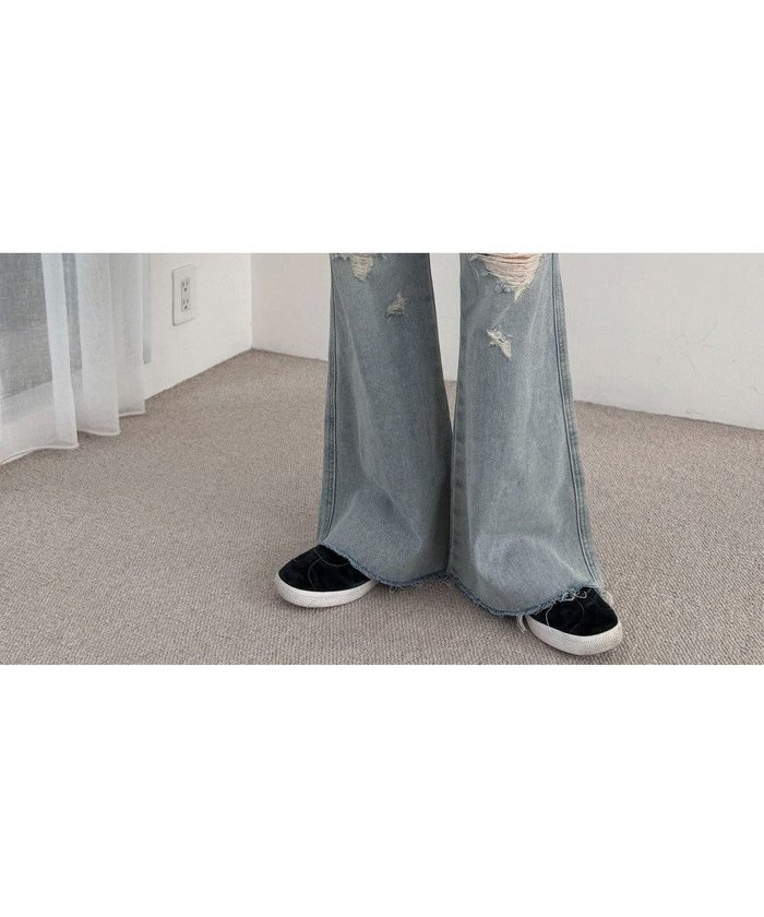 【ウィゴー/WEGO】のダメージフレアデニムパンツ インテリア・キッズ・メンズ・レディースファッション・服の通販 founy(ファニー) https://founy.com/ ファッション Fashion レディースファッション Ladies' Fashion Online パンツ Pants デニムパンツ Denim Pants ヴィンテージ Vintage 春 Spring 秋 Autumn/Fall クラッシュ Crash クール Cool サンダル Sandals スニーカー Sneakers スポーツ Sports スマホ Smartphone ダメージ Damage デニム Denim トレンド Trend フレア Flare 冬 Winter S/S・春夏 Ss・Spring/Summer NEW・新作・新着・新入荷 New Arrivals 夏 Summer |ID: prp329100004589105 ipo3291000000032556314