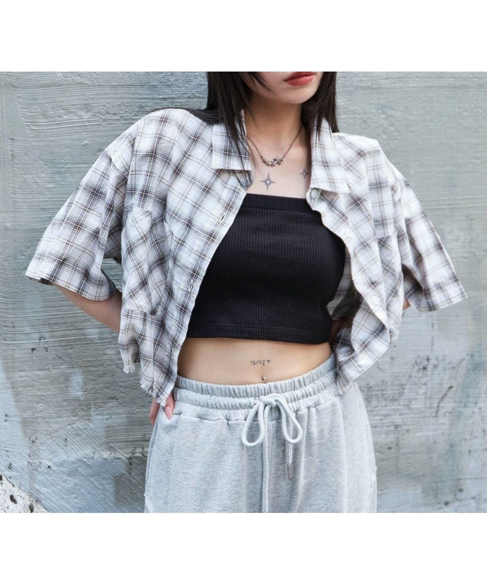 【ウィゴー/WEGO】のショートチェックシャツ(S) インテリア・キッズ・メンズ・レディースファッション・服の通販 founy(ファニー) 　ファッション　Fashion　レディースファッション　Fashion for Women　トップス・カットソー　Cut & Sew Tops　シャツ・ブラウス・オフィスカジュアル　Elegant Blouses & Button-Ups　おすすめ　Recommended / Our Picks　カーゴパンツ　Cargo Pants, Utility Pants　クロップド　Cropped, Short Length　ショート　Short, Short Length　スマホ　Smartphone, Mobile Device　チェック　Check, Plaid, Tartan　デニム　Denim, Jeans Material　ハーフ　Half, Half-Length　ミニスカート　Mini Skirt, Short Skirt　冬　Winter / This Winter　夏　Summer　春　Spring　S/S・春夏　SS, Spring/Summer, Warm Season　秋　Autumn　羽織　Haori, Light Jacket　ホワイトアイボリー|ID: prp329100004589107 ipo3291000000033656350
