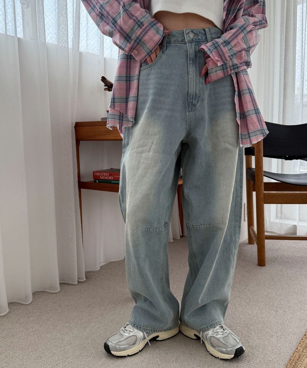 【ウィゴー/WEGO】のサマーデニムバレルレッグパンツ インテリア・キッズ・メンズ・レディースファッション・服の通販 founy(ファニー) 　ファッション　Fashion　レディースファッション　Fashion for Women　パンツ　Pants & Trousers　デニムパンツ・ジーンズ・美脚デニム　Denim Jeans & Pants　おすすめ　Recommended / Our Picks　ショート　Short, Short Length　スポーツ　Sports, Activewear　スマホ　Smartphone, Mobile Device　デニム　Denim, Jeans Material　トレンド　Trend, Trending Now　冬　Winter / This Winter　夏　Summer　定番　Standard, Basic Item　春　Spring　S/S・春夏　SS, Spring/Summer, Warm Season　秋　Autumn　デニム淡加工色|ID: prp329100004589109 ipo3291000000033656353