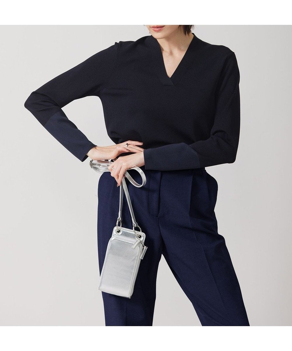 【アイシービー/iCB】の【新色追加】フォンポシェット 人気、トレンドファッション・服の通販 founy(ファニー) 　ファッション　Fashion　レディースファッション　Fashion for Women　シルバー　Silver, Metallic Silver　スマート　Smart, Elegant　ポケット　Pocket, Pocket Detail　ポシェット　Pochette, Mini Bag　再入荷　Restock / Back in Stock　財布　Wallet, Purse　 other-1|ID: prp329100004589406 ipo3291000000032665087