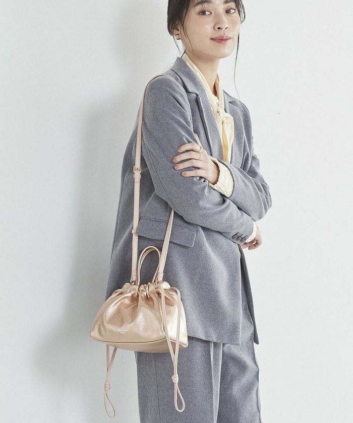 【トプカピ/TOPKAPI】の【TREASURE TOPKAPI】シュリンクレザー 2WAY 巾着 ショルダーバッグ インテリア・キッズ・メンズ・レディースファッション・服の通販 founy(ファニー) https://founy.com/ ファッション Fashion レディースファッション Ladies' Fashion Online バッグ Bag クール Cool コンパクト Compact ショルダー Shoulder スマート Smart フォルム Form ホリデーシーズン Holiday 巾着 Purse 財布 Wallet |ID: prp329100004589728 ipo3291000000032564077