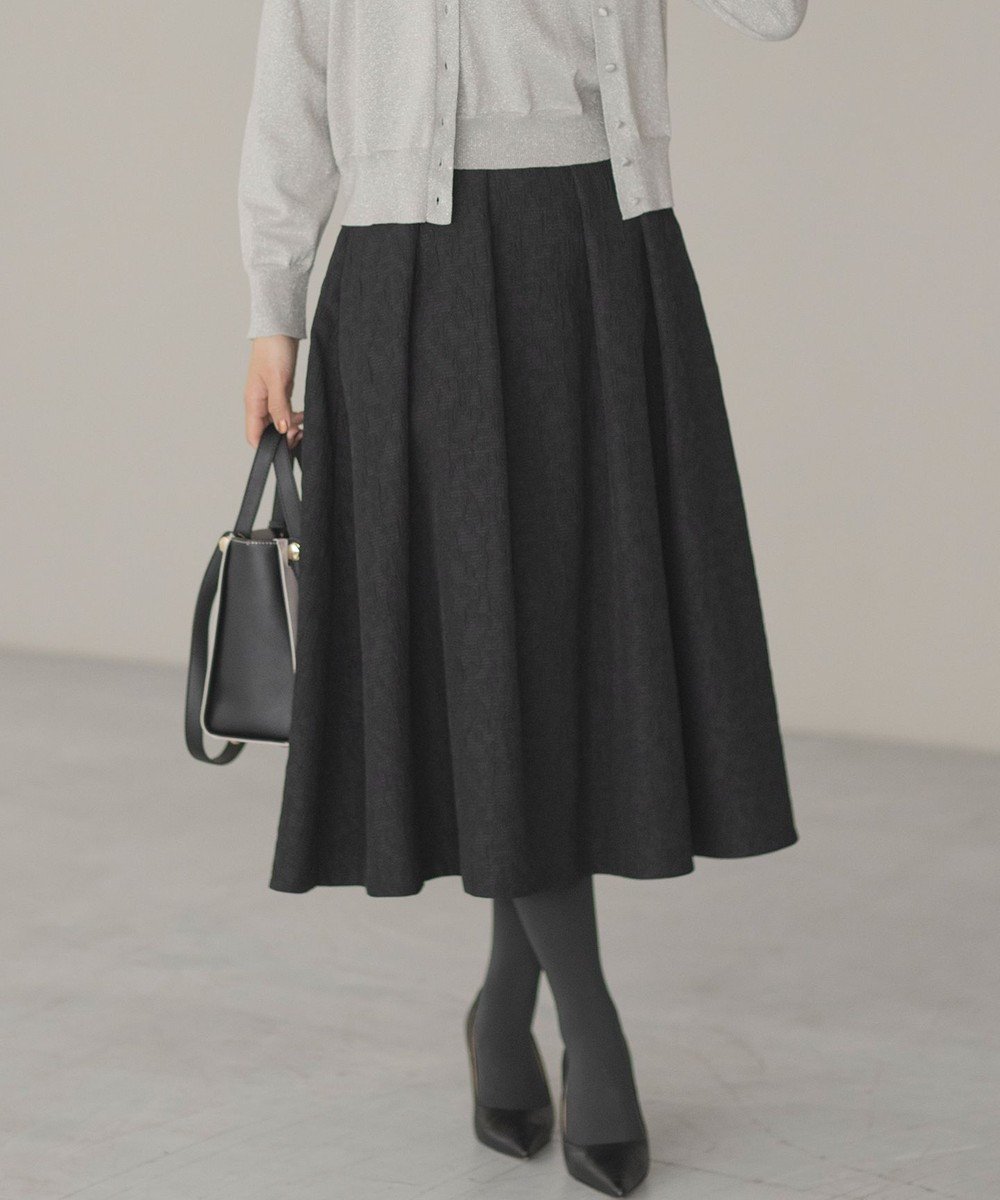 【組曲/KUMIKYOKU】の【WEB限定カラーあり】フラワーラメジャカード フレアスカート インテリア・キッズ・メンズ・レディースファッション・服の通販 founy(ファニー) ファッション Fashion レディースファッション Fashion for Women スカート Skirts Aライン・フレアスカート A-Line & Flared Skirts 春 Spring ジャカード/ジャガード Jacquard, Woven Pattern フィット Fit, Slim Fit フェミニン Feminine, Girly フレア Flare, Flared ボーダー Border, Stripe モチーフ Motif, Design Theme リラックス Relax, Relaxed Fit 冬 Winter / This Winter A/W・秋冬 Autumn/Winter S/S・春夏 SS, Spring/Summer, Warm Season 夏 Summer ブラック系|ID: prp329100004589731 ipo3291000000033552938