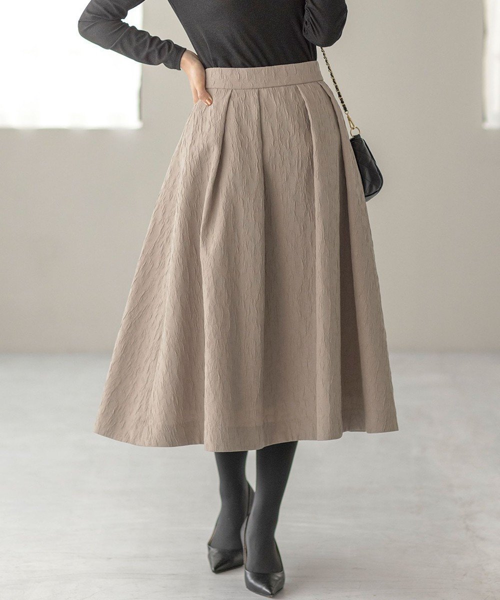 【組曲/KUMIKYOKU】の【WEB限定カラーあり】フラワーラメジャカード フレアスカート インテリア・キッズ・メンズ・レディースファッション・服の通販 founy(ファニー) ファッション Fashion レディースファッション Fashion for Women スカート Skirts Aライン・フレアスカート A-Line & Flared Skirts 春 Spring ジャカード/ジャガード Jacquard, Woven Pattern フィット Fit, Slim Fit フェミニン Feminine, Girly フレア Flare, Flared ボーダー Border, Stripe モチーフ Motif, Design Theme リラックス Relax, Relaxed Fit 冬 Winter / This Winter A/W・秋冬 Autumn/Winter S/S・春夏 SS, Spring/Summer, Warm Season 夏 Summer ベージュ系|ID: prp329100004589731 ipo3291000000033552939