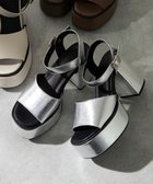 【ウィゴー/WEGO】のストーム付きヒールサンダル 人気、トレンドファッション・服の通販 founy(ファニー) ファッション Fashion レディースファッション Ladies' Fashion Online アンクル Uncle サンダル Sandals シルバー Silver シンプル Simple スマホ Smartphone ソックス Socks トレンド Trend フォルム Form 厚底 Platforms 夏 Summer 春 Spring S/S・春夏 Ss・Spring/Summer thumbnail シルバー|ID: prp329100004590040 ipo3291000000032567539