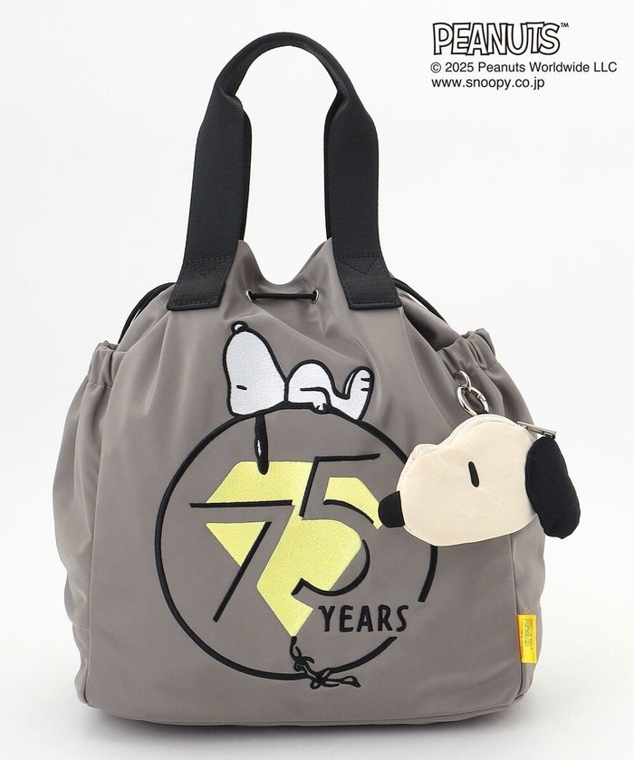 【イザック/Y'SACCS】のSNOOPYデザイン 2way巾着トート インテリア・キッズ・メンズ・レディースファッション・服の通販 founy(ファニー) https://founy.com/ ファッション Fashion レディースファッション Ladies' Fashion Online バッグ Bag イラスト Illustration 巾着 Purse スマート Smart フェイス Face ポケット Pocket ポーチ Pouch NEW・新作・新着・新入荷 New Arrivals |ID: prp329100004590372 ipo3291000000032571078