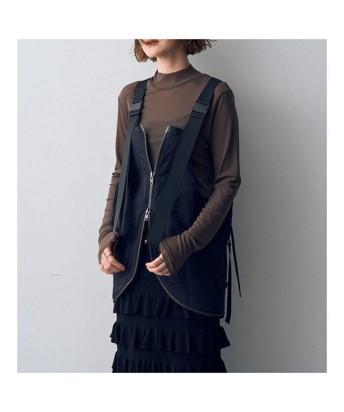 【イェッカ ヴェッカ/YECCA VECCA】の2wayバッグチェンジジレ インテリア・キッズ・メンズ・レディースファッション・服の通販 founy(ファニー) https://founy.com/ ファッション Fashion レディースファッション Ladies' Fashion Online アウター Coat Outerwear トップス・カットソー Tops/Tshirt ベスト/ジレ Gilets/Vests シンプル Simple タフタ Taffeta フォルム Form ベスト Vest ポケット Pocket 旅行 Travel A/W・秋冬 Aw・Autumn/Winter・Fw・Fall-Winter |ID: prp329100004590862 ipo3291000000032578029