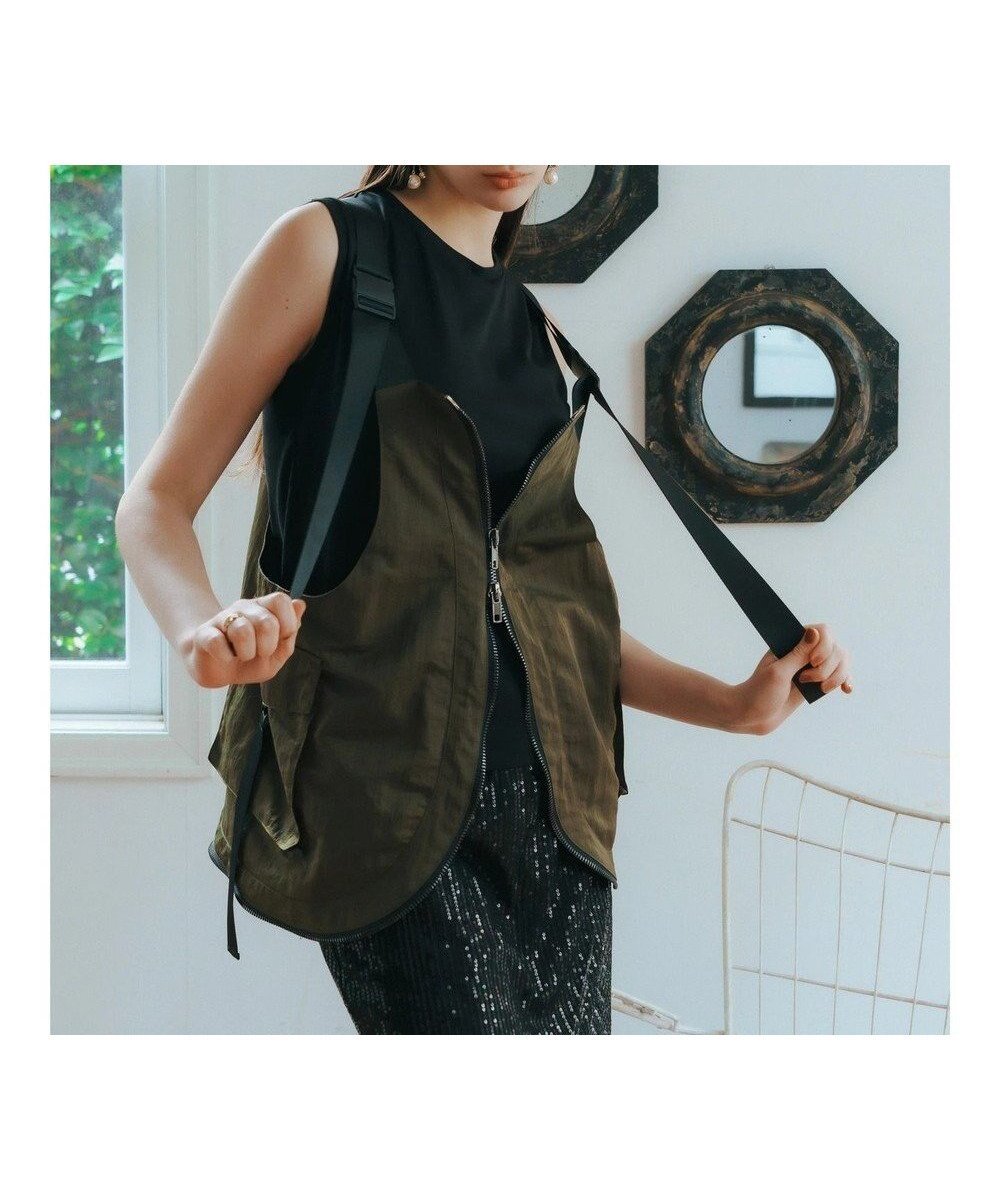 【イェッカ ヴェッカ/YECCA VECCA】の2wayバッグチェンジジレ インテリア・キッズ・メンズ・レディースファッション・服の通販 founy(ファニー) 　ファッション　Fashion　レディースファッション　Ladies' Fashion Online　アウター　Coat Outerwear　トップス・カットソー　Tops/Tshirt　ベスト/ジレ　Gilets/Vests　シンプル　Simple　タフタ　Taffeta　フォルム　Form　ベスト　Vest　ポケット　Pocket　旅行　Travel　A/W・秋冬　Aw・Autumn/Winter・Fw・Fall-Winter　Khaki|ID: prp329100004590862 ipo3291000000032578032