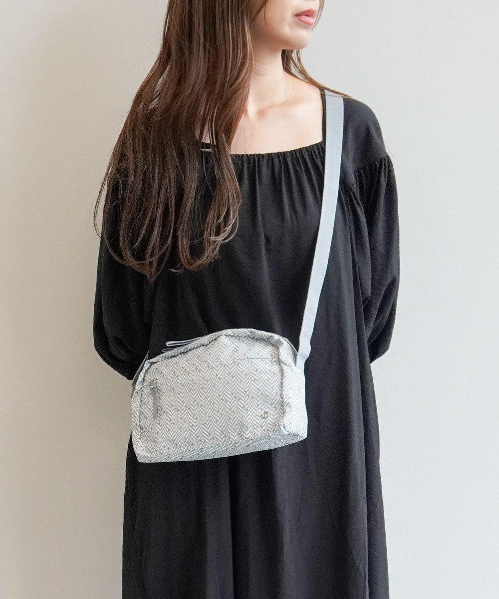 【エースバッグズアンドラゲッジ/ACE BAGS & LUGGAGE】のhiromichi nakano フェズリ ショルダーバッグ 17521 ヒロミチナカノ インテリア・キッズ・メンズ・レディースファッション・服の通販 founy(ファニー) 　ファッション　Fashion　レディースファッション　Fashion for Women　軽量　Lightweight, Ultra Light　シンプル　Simple, Minimal　ストライプ　Stripe, Striped Pattern　スリム　Slim, Slim Fit　ドット　Polka Dot, Dot Pattern　定番　Standard, Basic Item　フラワー　Flower, Floral　プリント　Print, Printed Pattern　ポケット　Pocket, Pocket Detail　旅行　Travel　ブルーグレー(ヘリンボーン)|ID: prp329100004590925 ipo3291000000033619911