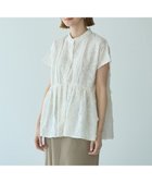 【イェッカ ヴェッカ/YECCA VECCA】の3Dフラワーエンブロイダリーブラウス Off White|ID: prp329100004591436 ipo3291000000032588547
