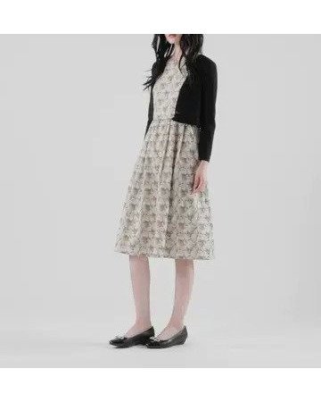 【トッカ/TOCCA】の【消臭】CHAMBRAY GARDEN ドレス 人気、トレンドファッション・服の通販 founy(ファニー) ファッション Fashion レディースファッション Fashion for Women ワンピース Dresses フォーマル・パーティードレス・結婚式用ドレス Elegant & Casual Dresses おすすめ Recommended / Our Picks アクセサリー Fashion Accessories イラスト Illustration ガーデン Garden, Gardening ギャザー Gathered, Ruffled シャンブレー Chambray, Denim-Like Fabric スクエア Square, Square Shape ダンガリー Dungaree, Chambray デニム Denim, Jeans Material ドレス Dress, One-Piece 夏 Summer S/S・春夏 SS, Spring/Summer, Warm Season A/W・秋冬 Autumn/Winter other-1|ID: prp329100004592488 ipo3291000000033609896