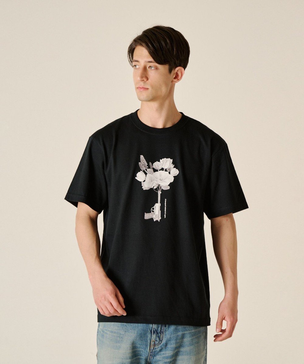 【リポトレンタアンニ/Ripo trenta anni】の【男女兼用】TAKATORI MEGUMIコラボTシャツ 人気、トレンドファッション・服の通販 founy(ファニー) 　ファッション　Fashion　レディースファッション　Ladies' Fashion Online　トップス・カットソー　Tops/Tshirt　シャツ/ブラウス　Shirts/Blouses　ロング / Tシャツ　T-Shirts　カットソー　Cut and Sewn　イラスト　Illustration　春　Spring　カットソー　Cut And Sew　グラフィック　Graphic　コラボ　Collaboration　シンプル　Simple　チューリップ　Tulip　手描き　Hand Drawn　人気　Popularity　プリント　Print　モノトーン　Monotone　S/S・春夏　Ss・Spring/Summer　夏　Summer　 other-1|ID: prp329100004593599 ipo3291000000032617824