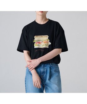 【リポトレンタアンニ/Ripo trenta anni】の【男女兼用】TAKATORI MEGUMIコラボTシャツ 人気、トレンドファッション・服の通販 founy(ファニー) ファッション Fashion レディースファッション Fashion for Women トップス・カットソー Cut & Sew Tops シャツ・ブラウス・オフィスカジュアル Elegant Blouses & Button-Ups ロングTシャツ・Tシャツ Longline T-Shirts & Tees カットソー・ベーシックTシャツ Cut-and-Sewn Tops / Stretch Tees & Basics イラスト Illustration 春 Spring カットソー Cut and Sewn Top グラフィック Graphic, Graphic Design コラボ Collaboration, Collab シンプル Simple, Minimal デニム Denim, Jeans Material 手描き Hand-Drawn, Illustrated 人気 Popular, Best Seller プリント Print, Printed Pattern S/S・春夏 SS, Spring/Summer, Warm Season 夏 Summer |ID:prp329100004593599