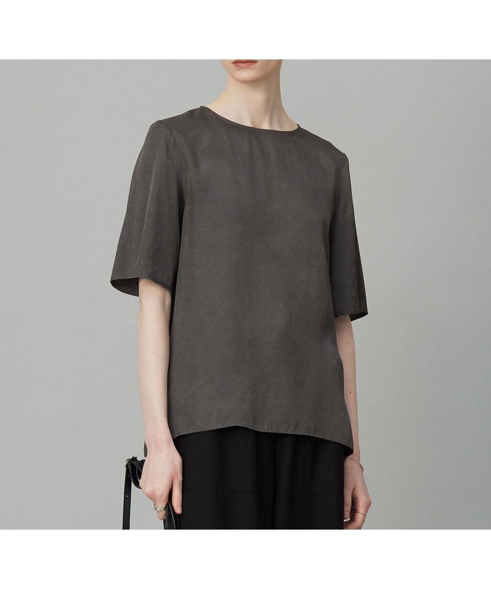 【アイシービー/iCB】の【洗える】 キュプラピグメントクロス ブラウス インテリア・キッズ・メンズ・レディースファッション・服の通販 founy(ファニー) 　ファッション　Fashion　レディースファッション　Fashion for Women　トップス・カットソー　Cut & Sew Tops　シャツ・ブラウス・オフィスカジュアル　Elegant Blouses & Button-Ups　ヴィンテージ　Vintage Style　洗える　Machine Washable　カーゴパンツ　Cargo Pants, Utility Pants　キュプラ　Cupro, Eco Fabric　シルク　Silk, 100% Silk　シンプル　Simple, Minimal　スリット　Slit, Slit Detail　セットアップ　Set-Up, Coordinated Outfit　トレンド　Trend, Trending Now　ベーシック　Basic, Essential　半袖　Short Sleeve, Half Sleeve　リラックス　Relax, Relaxed Fit　A/W・秋冬　Autumn/Winter　おすすめ　Recommended / Our Picks　エレガント 上品　Elegant　2025年　2025　2025春夏・S/S　Spring/Summer 2025 SS25　チャコール系|ID: prp329100004593635 ipo3291000000035912722