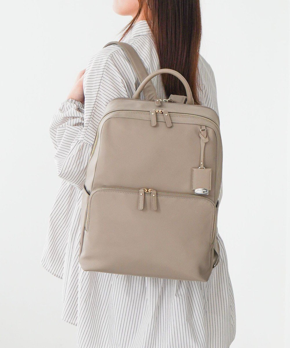 【エースバッグズアンドラゲッジ/ACE BAGS & LUGGAGE】のJewelna Rose フレイヤ・リュック2 エアリィ ゆったり2ルーム 16262 インテリア・キッズ・メンズ・レディースファッション・服の通販 founy(ファニー) 　ファッション　Fashion　レディースファッション　Ladies' Fashion Online　バッグ　Bag　アクセサリー　Accessories　春　Spring　秋　Autumn/Fall　軽量　Lightweight　シンプル　Simple　スクエア　Square　スマート　Smart　セットアップ　Set Up　ダブル　Double　チェック　Check　チャーム　Charm　トラベル　Travel　人気　Popularity　ハンドバッグ　Handbag　フェミニン　Feminine　フロント　Front　ベーシック　Basic　ポケット　Pocket　リュック　Ruck Sack　冬　Winter　再入荷　Restock/Back In Stock/Re Arrival　NEW・新作・新着・新入荷　New Arrivals　おすすめ　Recommend　夏　Summer　旅行　Travel　スーツケース キャリーケース　Suitcase　エレガント 上品　Elegant　グレージュ|ID: prp329100004593642 ipo3291000000032619278