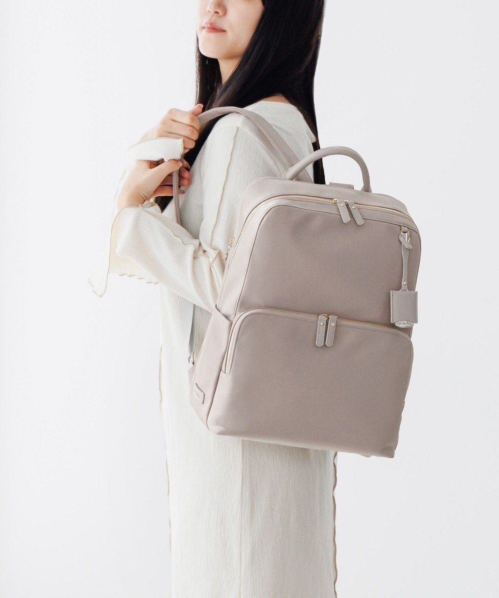 【エースバッグズアンドラゲッジ/ACE BAGS & LUGGAGE】のJewelna Rose フレイヤ・リュック2 エアリィ ゆったり2ルーム 16262 インテリア・キッズ・メンズ・レディースファッション・服の通販 founy(ファニー) 　ファッション　Fashion　レディースファッション　Fashion for Women　バッグ　Bags　アクセサリー　Fashion Accessories　春　Spring　秋　Autumn　軽量　Lightweight, Ultra Light　シンプル　Simple, Minimal　スクエア　Square, Square Shape　スマート　Smart, Elegant　セットアップ　Set-Up, Coordinated Outfit　ダブル　Double, Double-Breasted　チェック　Check, Plaid, Tartan　チャーム　Charm, Pendant　トラベル　Travel, Travel Gear　人気　Popular, Best Seller　フェミニン　Feminine, Girly　フロント　Front, Front Design　ベーシック　Basic, Essential　ポケット　Pocket, Pocket Detail　リュック　Backpack, Rucksack　冬　Winter / This Winter　再入荷　Restock / Back in Stock　おすすめ　Recommended / Our Picks　夏　Summer　旅行　Travel　スーツケース キャリーケース　Suitcase / Carry Case　エレガント 上品　Elegant　ギフト プレゼント　Gift / Present　ビジネス 仕事 通勤　Business / Work / Commuting　モーヴグレー|ID: prp329100004593642 ipo3291000000033655504