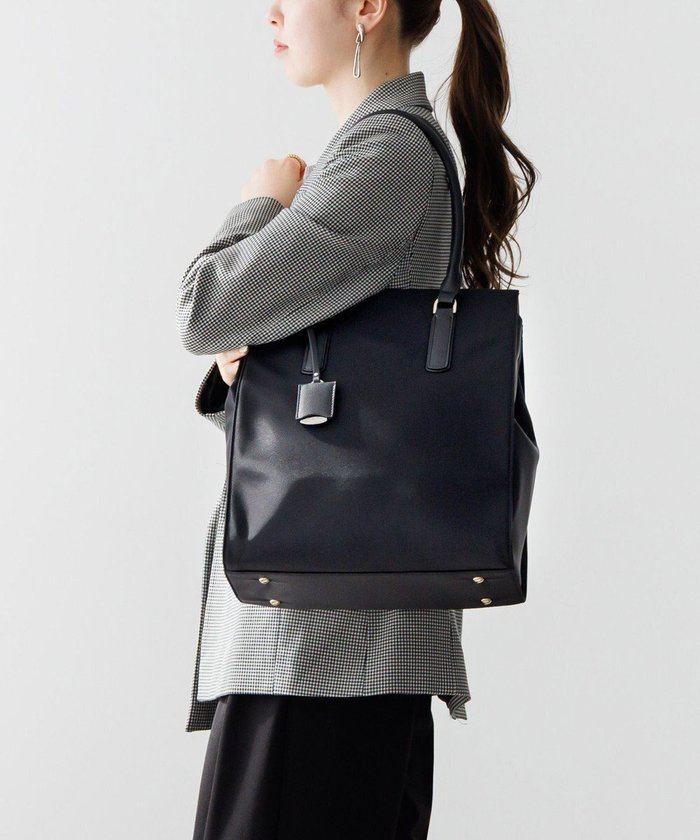 【エースバッグズアンドラゲッジ/ACE BAGS & LUGGAGE】のJewelna Rose OLバッグ・エト エアリィ 縦型トートバッグ 16272 インテリア・キッズ・メンズ・レディースファッション・服の通販 founy(ファニー) https://founy.com/ ファッション Fashion レディースファッション Ladies' Fashion Online バッグ Bag アクセサリー Accessories 春 Spring 秋 Autumn/Fall 軽量 Lightweight シンプル Simple チェック Check チャーム Charm トラベル Travel 人気 Popularity ハンドバッグ Handbag フェミニン Feminine フラップ Flap ボックス Box ポケット Pocket ポーチ Pouch マグネット Magnet リュック Ruck Sack 冬 Winter 再入荷 Restock/Back In Stock/Re Arrival NEW・新作・新着・新入荷 New Arrivals おすすめ Recommend 夏 Summer 旅行 Travel スーツケース キャリーケース Suitcase エレガント 上品 Elegant ギフト プレゼント Gift Present ビジネス 仕事 通勤 Business |ID: prp329100004593644 ipo3291000000032619295