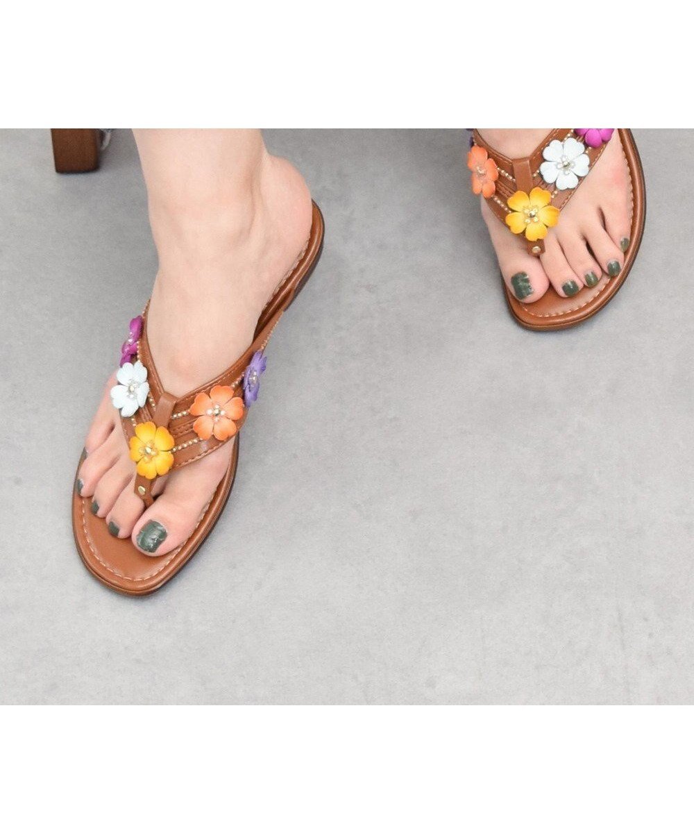 【インター ショシュール/INTER-CHAUSSURES】の【ITALIAN SHOEMAKERS】フラワートングサンダル 人気、トレンドファッション・服の通販 founy(ファニー) 　ファッション　Fashion　レディースファッション　Ladies' Fashion Online　NEW・新作・新着・新入荷　New Arrivals　おすすめ　Recommend　イタリア　Italy　インソール　Insole　クッション　Cushion　サンダル　Sandals　シューズ　Shoes　フラワー　Flower　モチーフ　Motif　リラックス　Relax　人気　Popularity　夏　Summer　春　Spring　S/S・春夏　Ss・Spring/Summer　 other-1|ID: prp329100004593650 ipo3291000000032619358