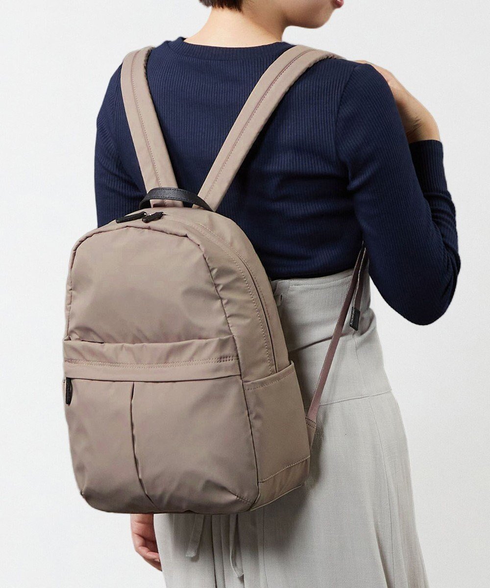 【イザック/Y'SACCS】のナイロンタフタ リュックサック 人気、トレンドファッション・服の通販 founy(ファニー) 　ファッション　Fashion　レディースファッション　Ladies' Fashion Online　バッグ　Bag　おすすめ　Recommend　タフタ　Taffeta　フロント　Front　ポケット　Pocket　メッシュ　Mesh　リュック　Ruck Sack　旅行　Travel　軽量　Lightweight　 other-1|ID: prp329100004595227 ipo3291000000032650593