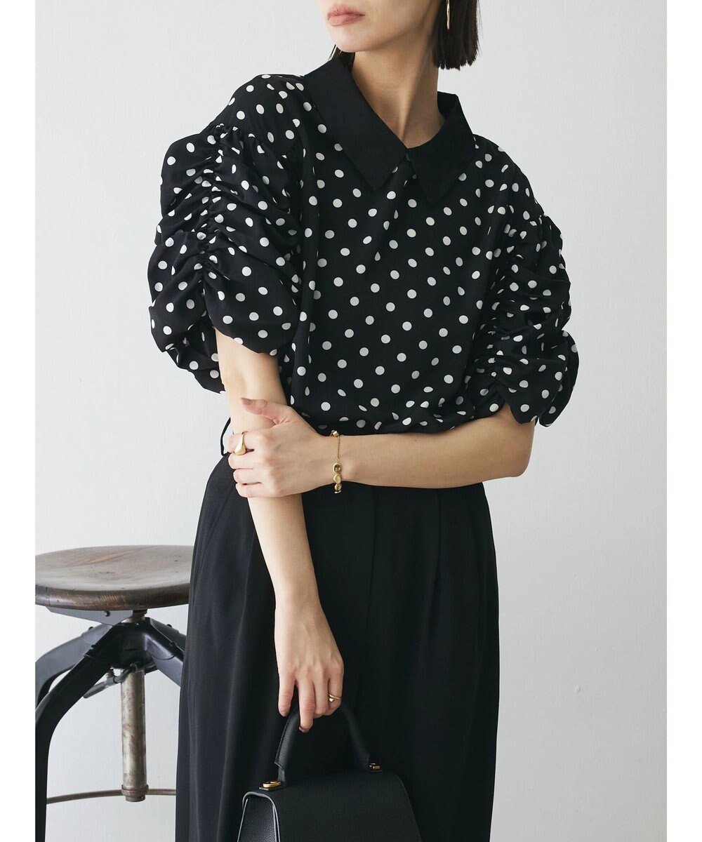 【グリーンパークス/Green Parks】のAnriettMusee ギャザースリーブブラウス 人気、トレンドファッション・服の通販 founy(ファニー) 　ファッション　Fashion　レディースファッション　Fashion for Women　トップス・カットソー　Cut & Sew Tops　シャツ・ブラウス・オフィスカジュアル　Elegant Blouses & Button-Ups　エレガント 上品　Elegant　春　Spring　ギャザー　Gathered, Ruffled　クラシック　Classic, Timeless Style　シャーリング　Shirring, Ruched　シンプル　Simple, Minimal　スリーブ　Sleeve, Long Sleeve / Short Sleeve　ドット　Polka Dot, Dot Pattern　バランス　Balance, Style Balance　フランス　France, French　ボトム　Bottoms, Lower Wear　ポケット　Pocket, Pocket Detail　レギュラー　Regular, Standard Fit　S/S・春夏　SS, Spring/Summer, Warm Season　夏　Summer　ビジネス 仕事 通勤　Business / Work / Commuting　 other-1|ID: prp329100004595682 ipo3291000000033357875