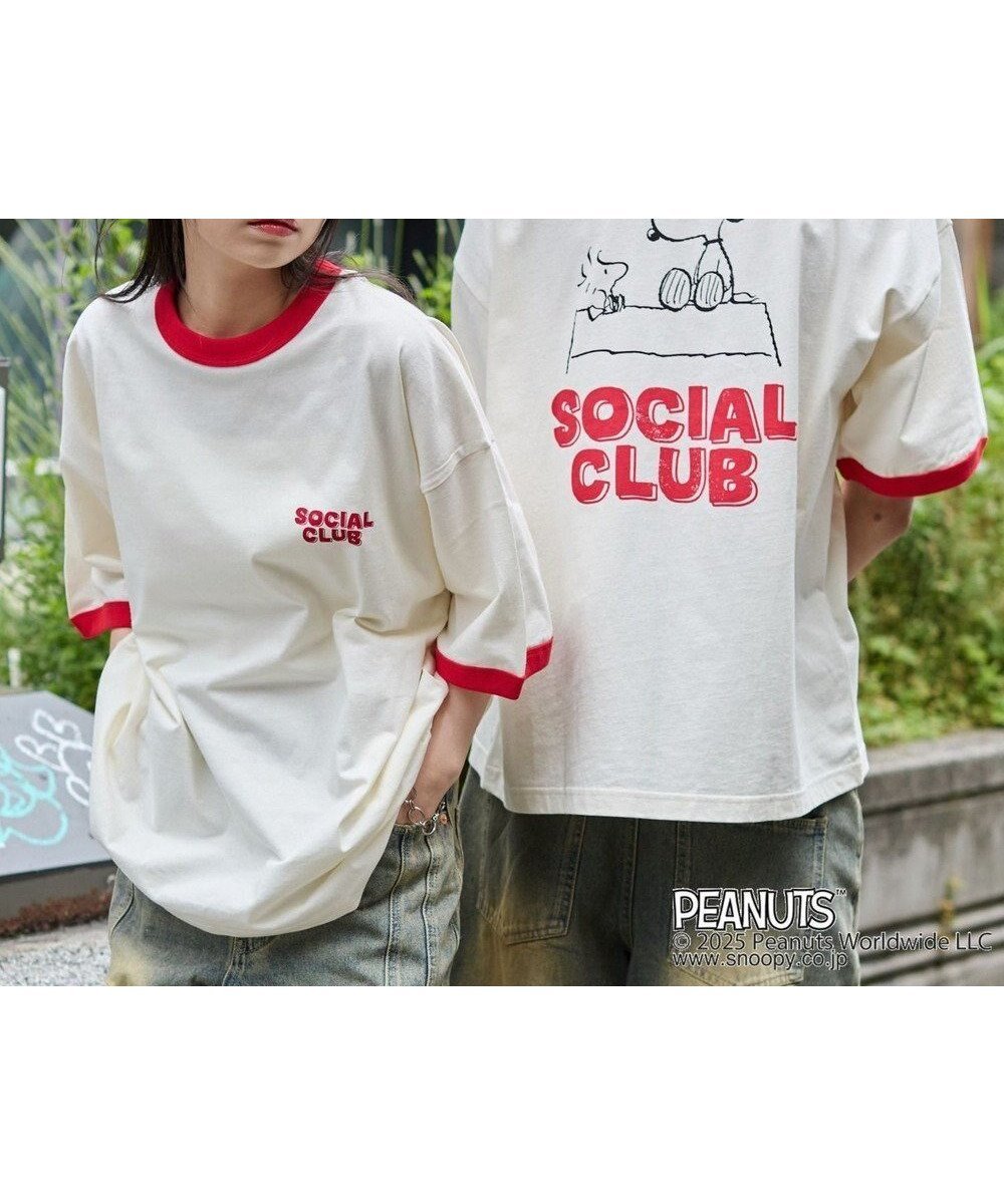 【ウィゴー/WEGO】の【ユニセックス着用ITEM/MLサイズ展開】別注PEANUTSプリントT(SS) インテリア・キッズ・メンズ・レディースファッション・服の通販 founy(ファニー) 　ファッション　Fashion　レディースファッション　Fashion for Women　トップス・カットソー　Cut & Sew Tops　シャツ・ブラウス・オフィスカジュアル　Elegant Blouses & Button-Ups　ロングTシャツ・Tシャツ　Longline T-Shirts & Tees　カットソー・ベーシックTシャツ　Cut-and-Sewn Tops / Stretch Tees & Basics　春　Spring　カットソー　Cut and Sewn Top　カーゴパンツ　Cargo Pants, Utility Pants　キャップ　Cap, Baseball Cap　キャラクター　Character, Licensed Characters　グラフィック　Graphic, Graphic Design　スマホ　Smartphone, Mobile Device　デニム　Denim, Jeans Material　ハーフ　Half, Half-Length　ビッグ　Big, Oversized　プリント　Print, Printed Pattern　別注　Limited Edition, Custom Order　半袖　Short Sleeve, Half Sleeve　ルーズ　Loose, Oversized　S/S・春夏　SS, Spring/Summer, Warm Season　再入荷　Restock / Back in Stock　新作・新入荷　New Arrivals / New In　おすすめ　Recommended / Our Picks　犬　Dog　夏　Summer　ホワイトアイボリー|ID: prp329100004595973 ipo3291000000032658370