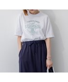 【23区/NIJYUSANKU】の【洗える】JANE PACKERコラボ フラワー刺繍 Tシャツ モスグリーン系|ID:prp329100004596271