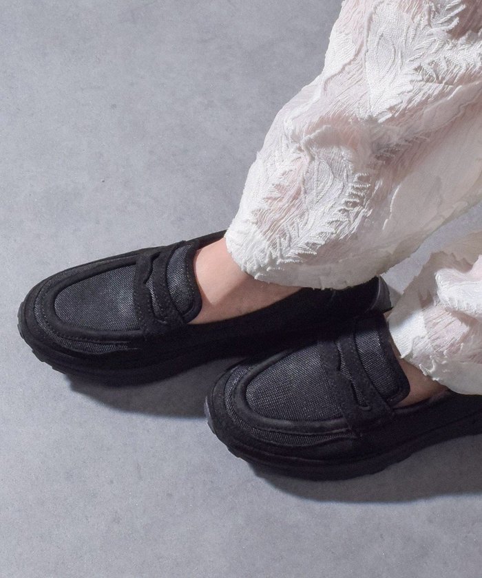 【インター ショシュール/INTER-CHAUSSURES】の【BUSSOLA】撥水ローファースニーカー インテリア・キッズ・メンズ・レディースファッション・服の通販 founy(ファニー) https://founy.com/ ファッション Fashion レディースファッション Ladies' Fashion Online クッション Cushion 抗菌 Antibacterial シューズ Shoes バランス Balance ライニング Lining ラバー Rubber A/W・秋冬 Aw・Autumn/Winter・Fw・Fall-Winter S/S・春夏 Ss・Spring/Summer おすすめ Recommend 夏 Summer |ID: prp329100004596792 ipo3291000000032668165