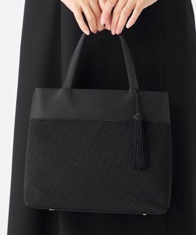 【自由区 FORMAL/JIYU-KU FORMAL】の【日本製】米沢織 あおり式トート 人気、トレンドファッション・服の通販 founy(ファニー) ファッション Fashion レディースファッション Fashion for Women バッグ Bags サテン Satin, Glossy Fabric タッセル Tassel, Fringe ポケット Pocket, Pocket Detail エレガント 上品 Elegant 切替 Switching, Contrast Panel 日本製 Made In Japan |ID:prp329100004596802