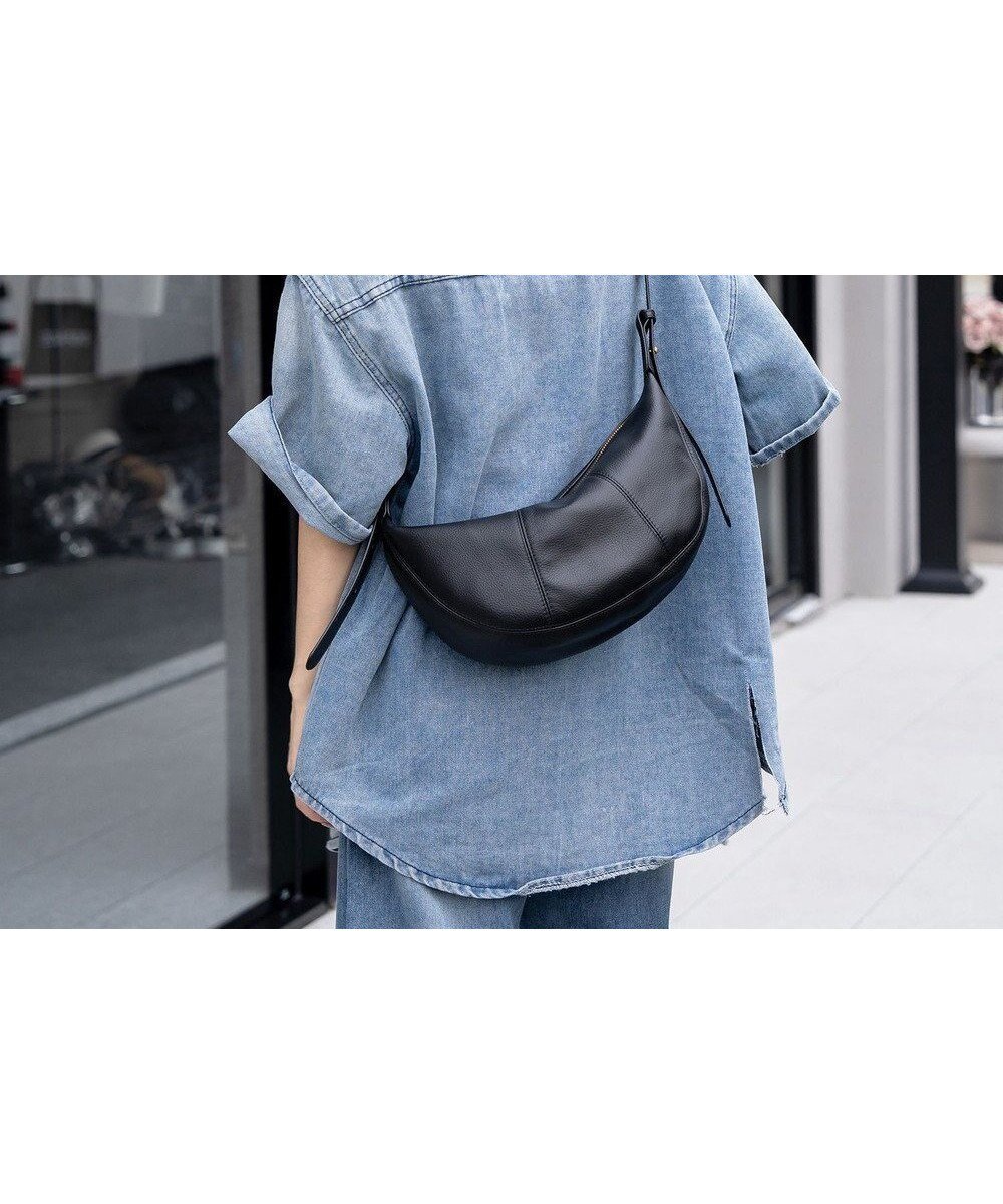 【スタイルコード/STYLE CODE】の【Lyrss/リルス】牛革 クロスボディバッグ インテリア・キッズ・メンズ・レディースファッション・服の通販 founy(ファニー) 　ファッション　Fashion　レディースファッション　Ladies' Fashion Online　バッグ　Bag　ポーチ　Pouches　NEW・新作・新着・新入荷　New Arrivals　おすすめ　Recommend　ショルダー　Shoulder　トレンド　Trend　ポケット　Pocket　ポーチ　Pouch　旅行　Travel　ブラック|ID: prp329100004596807 ipo3291000000032668279
