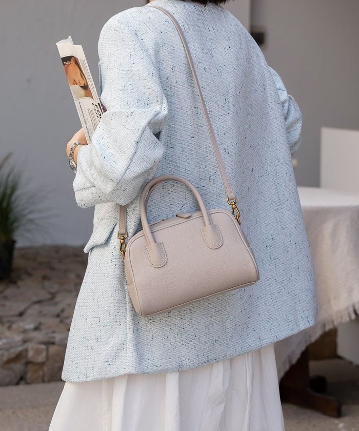 【スタイルコード/STYLE CODE】のLyrss/リルス 牛革 ボストンバッグ インテリア・キッズ・メンズ・レディースファッション・服の通販 founy(ファニー) https://founy.com/ ファッション Fashion レディースファッション Fashion for Women バッグ Bags おすすめ Recommended / Our Picks ショルダー Shoulder, Shoulder Strap チャーム Charm, Pendant フォルム Silhouette, Form ボストンバッグ Boston Bag, Retro Bag ポケット Pocket, Pocket Detail ロング Long, Long-Length |ID: prp329100004596808 ipo3291000000033655533