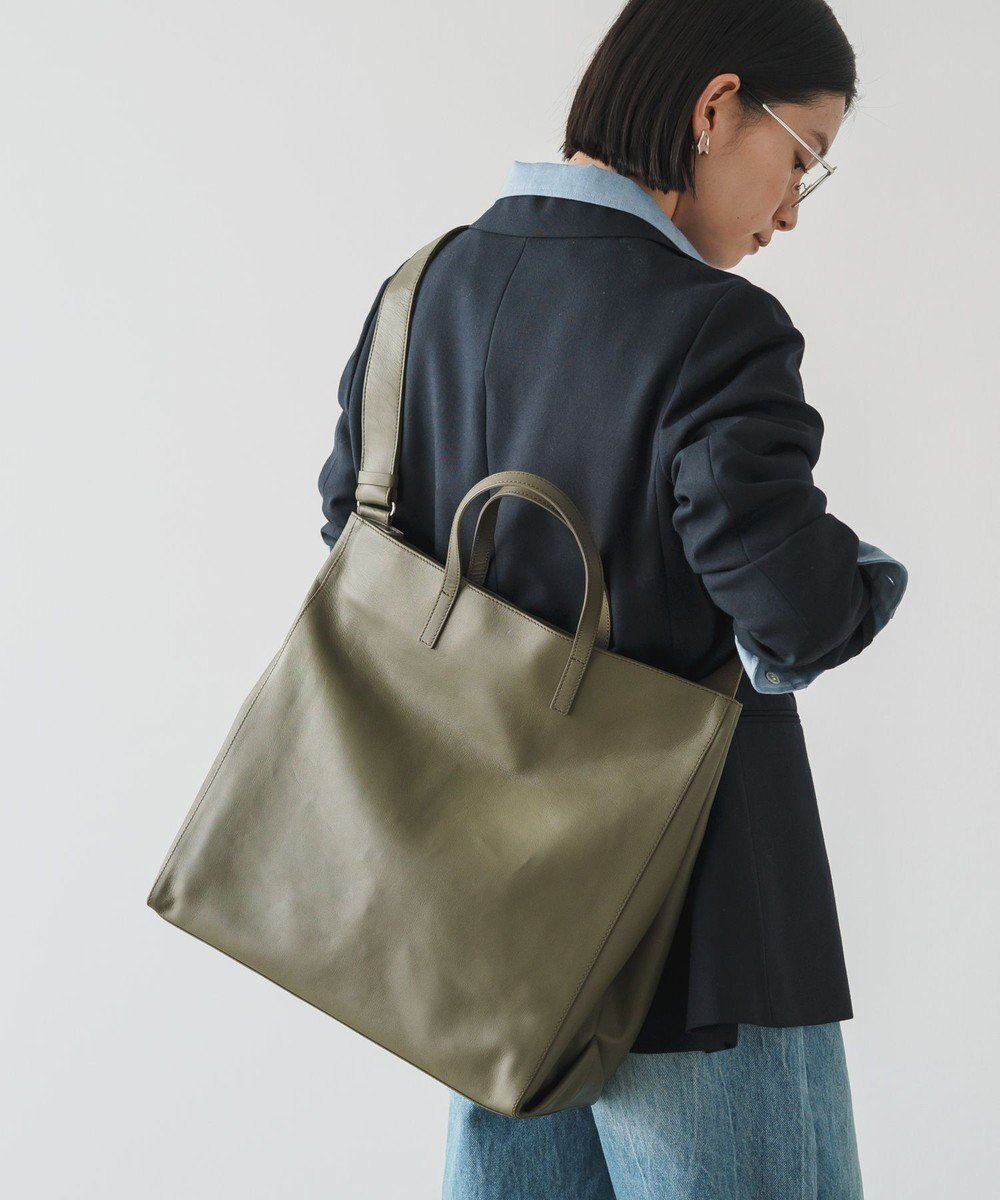 【ラシット/russet】の【2025SS】レザービッグトート(CE-1502) インテリア・キッズ・メンズ・レディースファッション・服の通販 founy(ファニー) 　ファッション　Fashion　レディースファッション　Ladies' Fashion Online　バッグ　Bag　軽量　Lightweight　ショルダー　Shoulder　スマート　Smart　定番　Standard　ビッグ　Big　ポケット　Pocket　再入荷　Restock/Back In Stock/Re Arrival　おすすめ　Recommend　日本製　Made In Japan　ビジネス 仕事 通勤　Business　2025年　2025　2025春夏・S/S　Ss,Spring/Summer,2025　GrayKhaki|ID: prp329100004597470 ipo3291000000032675599