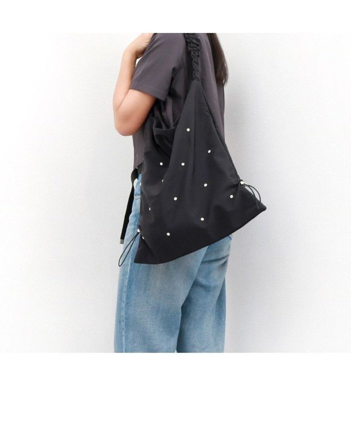 【アンビリオン/UNBILLION】のカシュカシュ cachecache / ビジュー付きワンハンドルトート インテリア・キッズ・メンズ・レディースファッション・服の通販 founy(ファニー) https://founy.com/ ファッション Fashion レディースファッション Ladies' Fashion Online バッグ Bag カラフル Colorful ギャザー Gather ショルダー Shoulder 財布 Wallet ハンド Hand ビジュー Bijou フェミニン Feminine ポケット Pocket マグネット Magnet ミックス Mix モチーフ Motif 再入荷 Restock/Back In Stock/Re Arrival |ID: prp329100004597801 ipo3291000000032679626