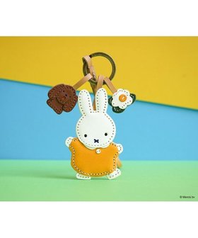 【ゲンテン/genten】の【WEB限定】miffy collection ワクワクチャーム「ミッフィー」 人気、トレンドファッション・服の通販 founy(ファニー) ファッション Fashion レディースファッション Fashion for Women ミニ財布・二つ折り財布 Wallets & Card Cases イエロー Yellow キャラクター Character, Licensed Characters キーホルダー Keychain, Key Holder 財布 Wallet, Purse チャーム Charm, Pendant 人気 Popular, Best Seller ボックス Boxy, Box Shape ポーチ Pouch, Small Case モチーフ Motif, Design Theme 再入荷 Restock / Back in Stock 新作・新入荷 New Arrivals / New In 犬 Dog |ID:prp329100004597978