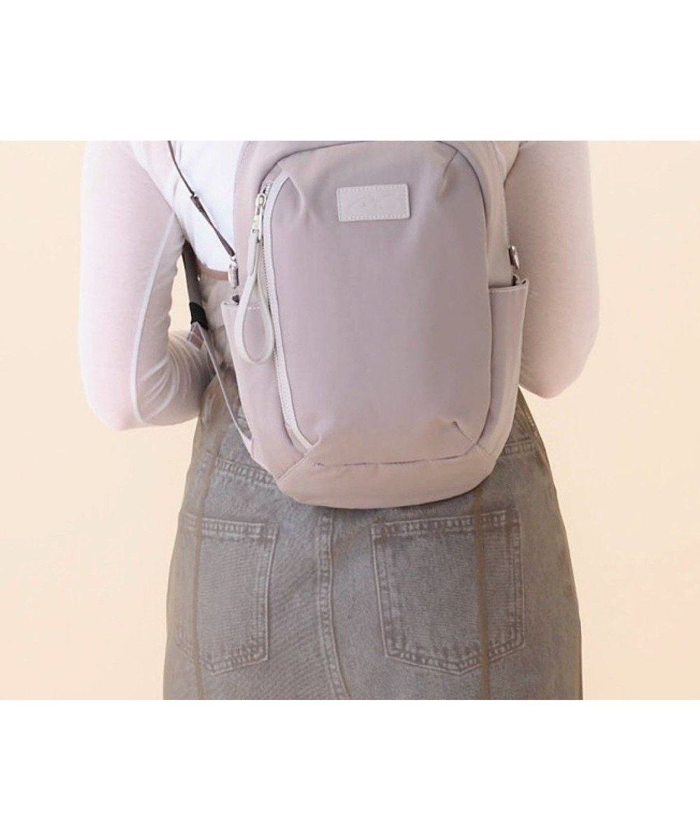 【エースバッグズアンドラゲッジ/ACE BAGS & LUGGAGE】のW .Day/Night クルホ ラウンドリュック 11.0インチタブレット収納 15296 ダブルアンドデイナイト インテリア・キッズ・メンズ・レディースファッション・服の通販 founy(ファニー) ファッション Fashion レディースファッション Fashion for Women バッグ Bags シンプル Simple, Minimal スポーティ Sporty, Casual Athletic 手帳 Planner, Notebook バランス Balance, Style Balance フロント Front, Front Design ポケット Pocket, Pocket Detail ラウンド Round, Round Neck リュック Backpack, Rucksack おすすめ Recommended / Our Picks ビジネス 仕事 通勤 Business / Work / Commuting スモーキーピンク|ID: prp329100004598501 ipo3291000000033712593