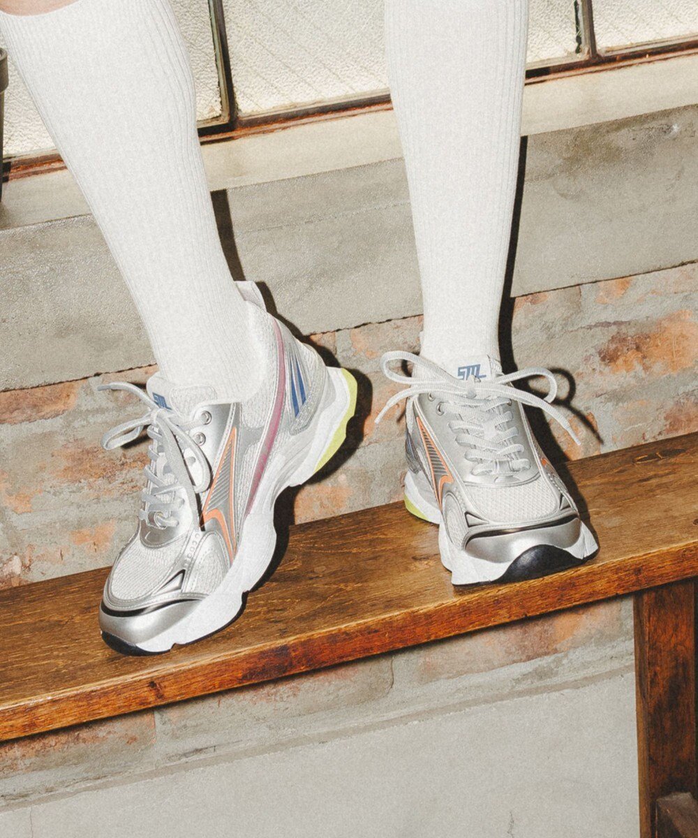【スティーブマデン/STEVE MADDEN】のSPEEDSTER-E リサイクリングランニングスニーカー インテリア・キッズ・メンズ・レディースファッション・服の通販 founy(ファニー) 　ファッション　Fashion　レディースファッション　Ladies' Fashion Online　シューズ　Shoes　シンプル　Simple　スニーカー　Sneakers　厚底　Platforms　シルバーマルチ|ID: prp329100004598511 ipo3291000000032686812
