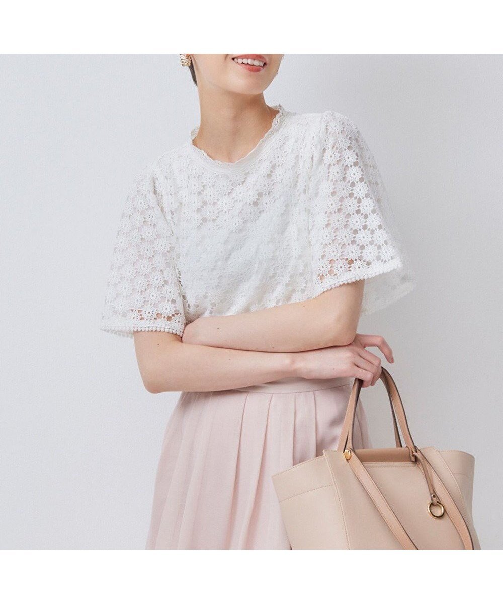 【組曲/KUMIKYOKU】のフラワーレース半袖ブラウス 人気、トレンドファッション・服の通販 founy(ファニー) 　ファッション　Fashion　レディースファッション　Ladies' Fashion Online　トップス・カットソー　Tops/Tshirt　シャツ/ブラウス　Shirts/Blouses　ロング / Tシャツ　T-Shirts　カットソー　Cut and Sewn　インナー　Inner　春　Spring　カットソー　Cut And Sew　クラシカル　Classical　ジャージー　Jersey　フラワー　Flower　フレア　Flare　ボトム　Bottom　半袖　Short Sleeve　リラックス　Relax　レース　Race　S/S・春夏　Ss・Spring/Summer　再入荷　Restock/Back In Stock/Re Arrival　夏　Summer　エレガント 上品　Elegant　 other-1|ID: prp329100004598513 ipo3291000000032686819