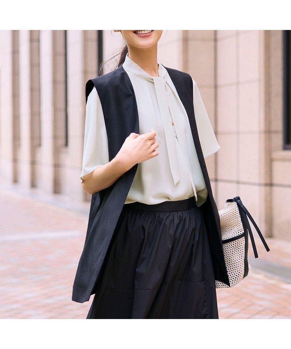 【23区/NIJYUSANKU】の【UVカット/接触冷感/吸水速乾】ストレッチジョーゼット ボウタイ カットソー インテリア・キッズ・メンズ・レディースファッション・服の通販 founy(ファニー) 　ファッション　Fashion　レディースファッション　Ladies' Fashion Online　トップス・カットソー　Tops/Tshirt　シャツ/ブラウス　Shirts/Blouses　ロング / Tシャツ　T-Shirts　カットソー　Cut and Sewn　春　Spring　秋　Autumn/Fall　カットソー　Cut And Sew　吸水　Water Absorption　ジョーゼット　Georgette　ストレッチ　Stretch　セットアップ　Set Up　リボン　Ribbon　ワイド　Wide　S/S・春夏　Ss・Spring/Summer　NEW・新作・新着・新入荷　New Arrivals　夏　Summer　エレガント 上品　Elegant　2025年　2025　2025春夏・S/S　Ss,Spring/Summer,2025　ベージュ系|ID: prp329100004598766 ipo3291000000032689114