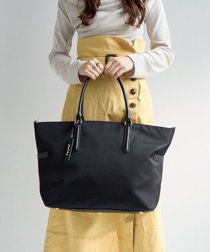 【エースバッグズアンドラゲッジ/ACE BAGS & LUGGAGE】のJewelna Rose グレタ ナイロントートバッグ 大 16181 ジュエルナローズ インテリア・キッズ・メンズ・レディースファッション・服の通販 founy(ファニー) https://founy.com/ ファッション Fashion レディースファッション Ladies' Fashion Online バッグ Bag ポーチ Pouches ショルダー Shoulder スリーブ Sleeve セットアップ Set Up トラベル Travel ポケット Pocket ポーチ Pouch リュック Ruck Sack ワーク Work おすすめ Recommend 旅行 Travel スーツケース キャリーケース Suitcase エレガント 上品 Elegant ビジネス 仕事 通勤 Business |ID: prp329100004599515 ipo3291000000032696247