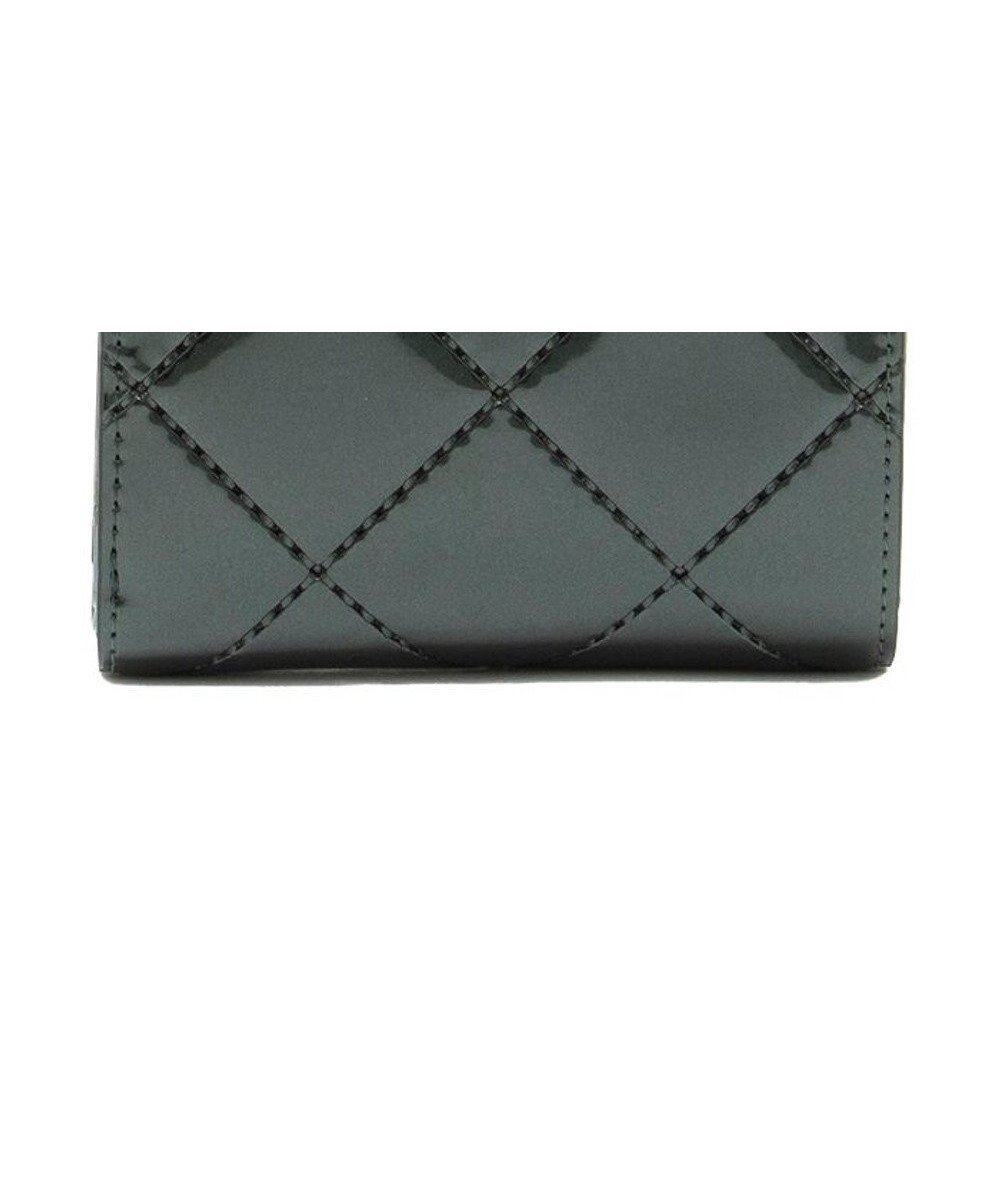 【クレイサス/CLATHAS】のヘデラ 二つ折り財布 インテリア・キッズ・メンズ・レディースファッション・服の通販 founy(ファニー) 　ファッション　Fashion　レディースファッション　Fashion for Women　ミニ財布・二つ折り財布　Wallets & Card Cases　エナメル　Patent Leather　キルト　Quilt, Quilted Fabric　パール　Pearl, Pearl Accent　財布　Wallet, Purse　グリーン|ID: prp329100004599541 ipo3291000000032696501
