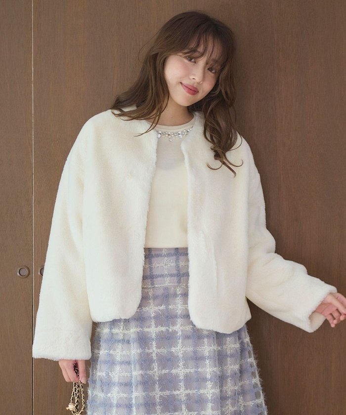 【フェルゥ/Feroux】のフェイクファー ジャケット インテリア・キッズ・メンズ・レディースファッション・服の通販 founy(ファニー) https://founy.com/ ファッション Fashion レディースファッション Ladies' Fashion Online アウター Coat Outerwear ジャケット Jackets ノーカラージャケット No Collar Leather Jackets ジャケット Jacket ドレス Dress フェイクファー Faux Fur ミドル Middle 冬 Winter A/W・秋冬 Aw・Autumn/Winter・Fw・Fall-Winter |ID: prp329100004599553 ipo3291000000032696595
