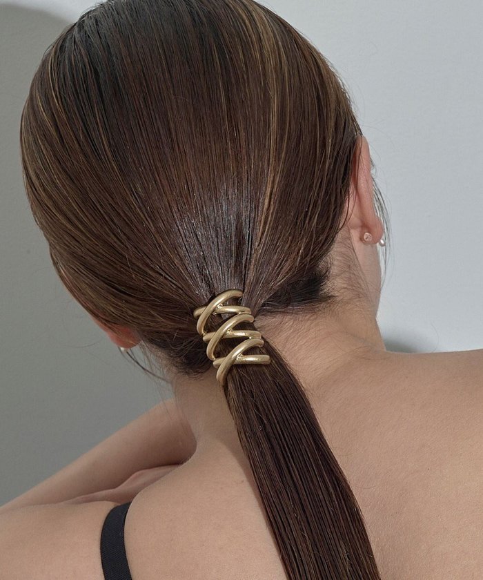 【フィービィー/phoebe】のスリークロスメタルポニーフックヘアカフ インテリア・キッズ・メンズ・レディースファッション・服の通販 founy(ファニー) https://founy.com/ ファッション Fashion レディースファッション Fashion for Women シュシュ&ヘアアクセ/ヘアアレンジ Scrunchies & Hair Accessories おすすめ Recommended / Our Picks アクセサリー Fashion Accessories シンプル Simple, Minimal ハーフ Half, Half-Length メタル Metal, Metal Parts 結婚式 Wedding |ID: prp329100004600602 ipo3291000000032708977