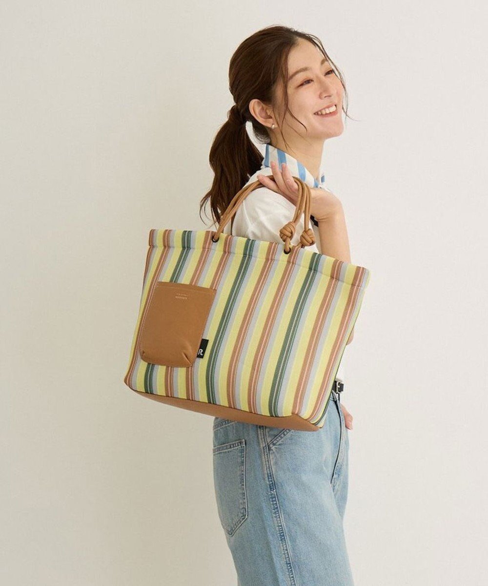 【ルートート/ROOTOTE】の1165【手洗い可能】SC.ミディアム.ウエッファ.ストライプ-A 人気、トレンドファッション・服の通販 founy(ファニー) 　ファッション　Fashion　レディースファッション　Fashion for Women　バッグ　Bags　カメラ　Camera Accessories　カラフル　Colorful Design　傘　Umbrella, Parasol　ストライプ　Stripe, Striped Pattern　ドット　Polka Dot, Dot Pattern　フェイクレザー　Faux Leather, PU Leather　ボックス　Boxy, Box Shape　ポケット　Pocket, Pocket Detail　ポーチ　Pouch, Small Case　ランダム　Random, Irregular　おすすめ　Recommended / Our Picks　新作・新入荷　New Arrivals / New In　 other-1|ID: prp329100004600632 ipo3291000000034278620