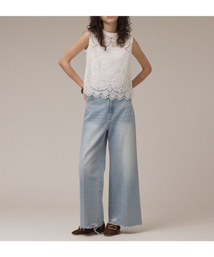 【グレース コンチネンタル/GRACE CONTINENTAL】のサークルレースノースリーブトップ インテリア・キッズ・メンズ・レディースファッション・服の通販 founy(ファニー) https://founy.com/ ファッション Fashion レディースファッション Fashion for Women トップス・カットソー Cut & Sew Tops キャミソール&ノースリーブ Camisoles & Sleeveless Tops 新作・新入荷 New Arrivals / New In スカラップ Scallop, Scalloped Edge ノースリーブ Sleeveless, No-Sleeve フェミニン Feminine, Girly フリル Frill, Ruffle レース Lace, Lace Fabric エレガント 上品 Elegant 夏 Summer 春 Spring S/S・春夏 SS, Spring/Summer, Warm Season |ID: prp329100004600732 ipo3291000000032710235