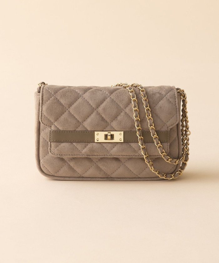 【23区/NIJYUSANKU】のスエード キルティング ショルダーバッグ インテリア・キッズ・メンズ・レディースファッション・服の通販 founy(ファニー) https://founy.com/ ファッション Fashion レディースファッション Fashion for Women バッグ Bags 2025年 2025 2025-2026秋冬・A/W Autumn/Winter 2025–26 AW25–26 おすすめ Recommended / Our Picks キルティング Quilted, Quilting ショルダー Shoulder, Shoulder Strap チェーン Chain, Chain Strap ベスト Vest, Waistcoat ポケット Pocket, Pocket Detail エレガント 上品 Elegant 財布 Wallet, Purse 軽量 Lightweight, Ultra Light |ID: prp329100004600749 ipo3291000000035712622