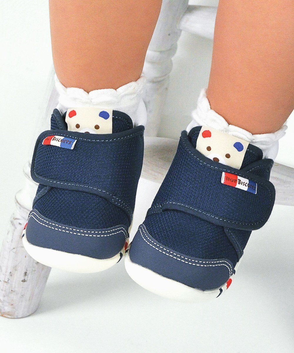 【ミキハウスホットビスケッツ/MIKI HOUSE HOT BISCUITS / KIDS】の【11.5-13.5cm】 ファーストベビーシューズ インテリア・キッズ・メンズ・レディースファッション・服の通販 founy(ファニー) 　ファッション　Fashion　キッズファッション　Fashion for Kids　シューズ　Shoes, Footwear　シンプル　Simple, Minimal　スニーカー　Sneakers, Trainers　定番　Standard, Basic Item　フィット　Fit, Slim Fit　メッシュ　Mesh, Net Fabric　おすすめ　Recommended / Our Picks　ギフト プレゼント　Gift / Present　紺|ID: prp329100004601723 ipo3291000000032717777