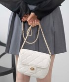 【ウィゴー/WEGO】のスタッズ付きキルティングショルダー ホワイト|ID: prp329100004602117 ipo3291000000032721323