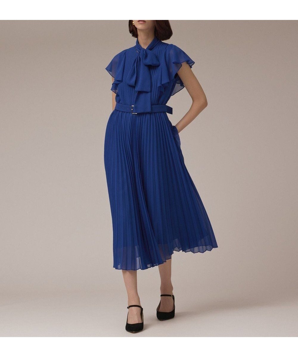 【グレース コンチネンタル/GRACE CONTINENTAL】のボウタイプリーツドレス インテリア・キッズ・メンズ・レディースファッション・服の通販 founy(ファニー) 　ファッション　Fashion　レディースファッション　Fashion for Women　ワンピース　Dresses　フォーマル・パーティードレス・結婚式用ドレス　Elegant & Casual Dresses　新作・新入荷　New Arrivals / New In　シフォン　Chiffon, Lightweight Fabric　ドレス　Dress, One-Piece　プリーツ　Pleats, Pleated　夏　Summer　春　Spring　S/S・春夏　SS, Spring/Summer, Warm Season　ブルー|ID: prp329100004602136 ipo3291000000032721573