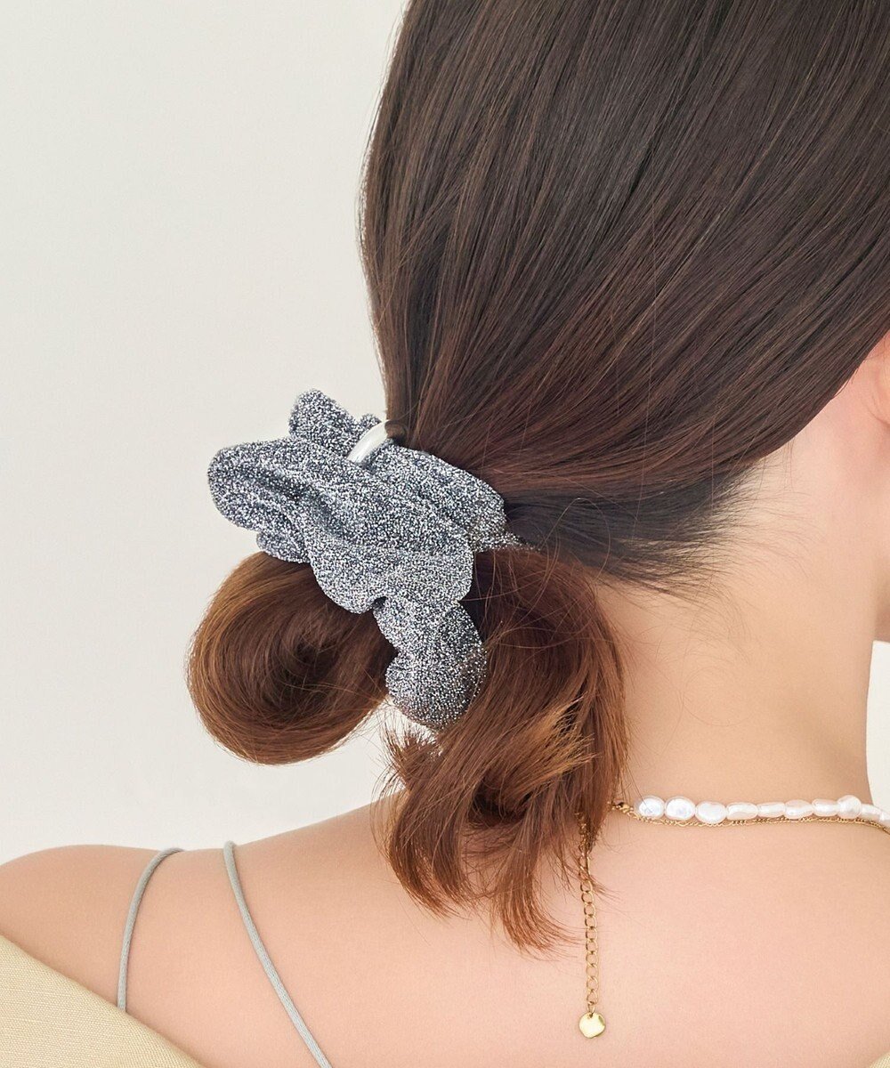 【フィービィー/phoebe】のメタルグリッターシュシュ グレー インテリア・キッズ・メンズ・レディースファッション・服の通販 founy(ファニー) 　ファッション　Fashion　レディースファッション　Fashion for Women　シュシュ&ヘアアクセ/ヘアアレンジ　Scrunchies & Hair Accessories　アクセサリー　Fashion Accessories　シルバー　Silver, Metallic Silver　シンプル　Simple, Minimal　トレンド　Trend, Trending Now　メタル　Metal, Metal Parts　グレー|ID: prp329100004602236 ipo3291000000032722280