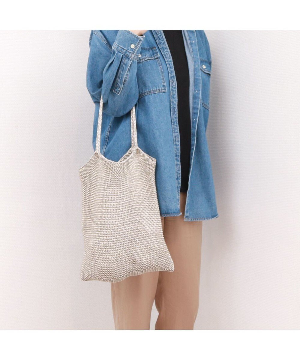 【アンビリオン/UNBILLION】のカシュカシュ cachecache / ラメ糸編みトートバッグ インテリア・キッズ・メンズ・レディースファッション・服の通販 founy(ファニー) 　ファッション　Fashion　レディースファッション　Fashion for Women　バッグ　Bags　カラフル　Colorful Design　財布　Wallet, Purse　トラベル　Travel, Travel Gear　トレンド　Trend, Trending Now　ハンド　Hand, Handmade　ポケット　Pocket, Pocket Detail　ミックス　Mix, Mixed Style　モチーフ　Motif, Design Theme　リラックス　Relax, Relaxed Fit　再入荷　Restock / Back in Stock　おすすめ　Recommended / Our Picks　旅行　Travel　エレガント 上品　Elegant　シルバー|ID: prp329100004602948 ipo3291000000033683033