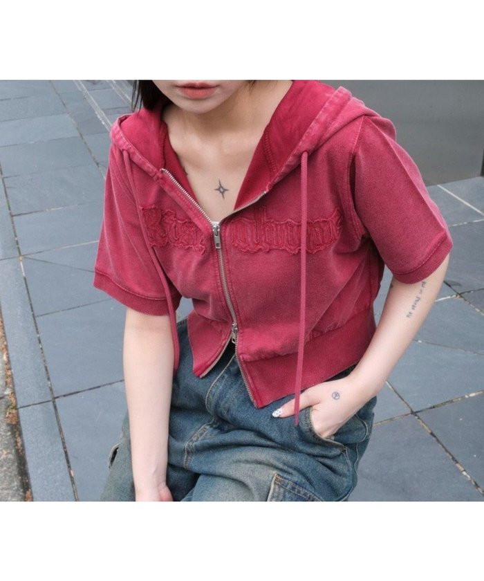 【ウィゴー/WEGO】のヴィンテージウォッシュロゴ半袖パーカー インテリア・キッズ・メンズ・レディースファッション・服の通販 founy(ファニー) https://founy.com/ ファッション Fashion レディースファッション Fashion for Women トップス・カットソー Cut & Sew Tops レディースパーカー・カジュアルフーディー Casual Hoodies & Sweatshirts インナー Innerwear 春 Spring カーゴパンツ Cargo Pants, Utility Pants コンパクト Compact, Small Size ショート Short, Short Length ジップ Zip, Zipper スマホ Smartphone, Mobile Device トレンド Trend, Trending Now パーカー Hoodie, Parka フリル Frill, Ruffle フロント Front, Front Design 半袖 Short Sleeve, Half Sleeve S/S・春夏 SS, Spring/Summer, Warm Season 新作・新入荷 New Arrivals / New In おすすめ Recommended / Our Picks 夏 Summer |ID: prp329100004603060 ipo3291000000032735402